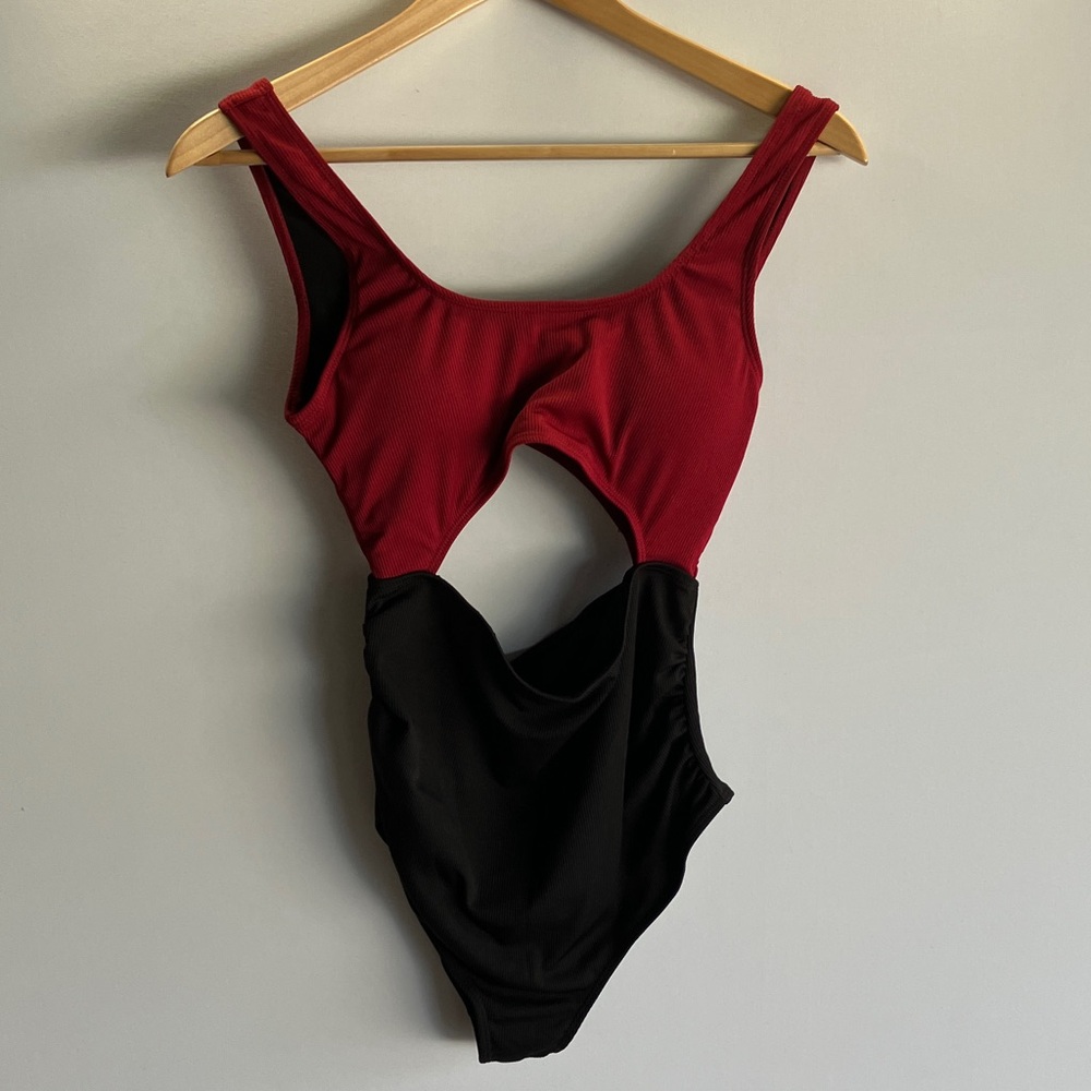 East Elegant Red and Black Women's Swimsuit for Mothers/Maternity